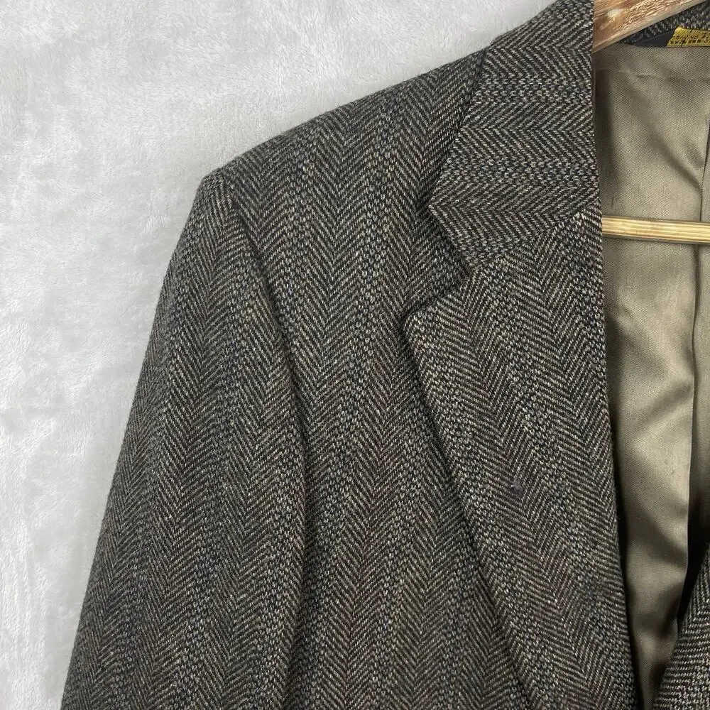 Vintage Cricketeer Lambs Wool Herringbone Blazer 44R Tweed USA Made Preppy